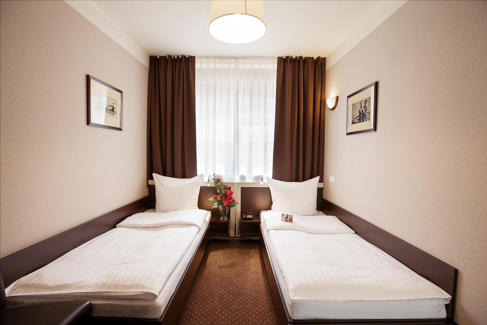 Hotel Diament Spodek Kattowitz Exterior foto
