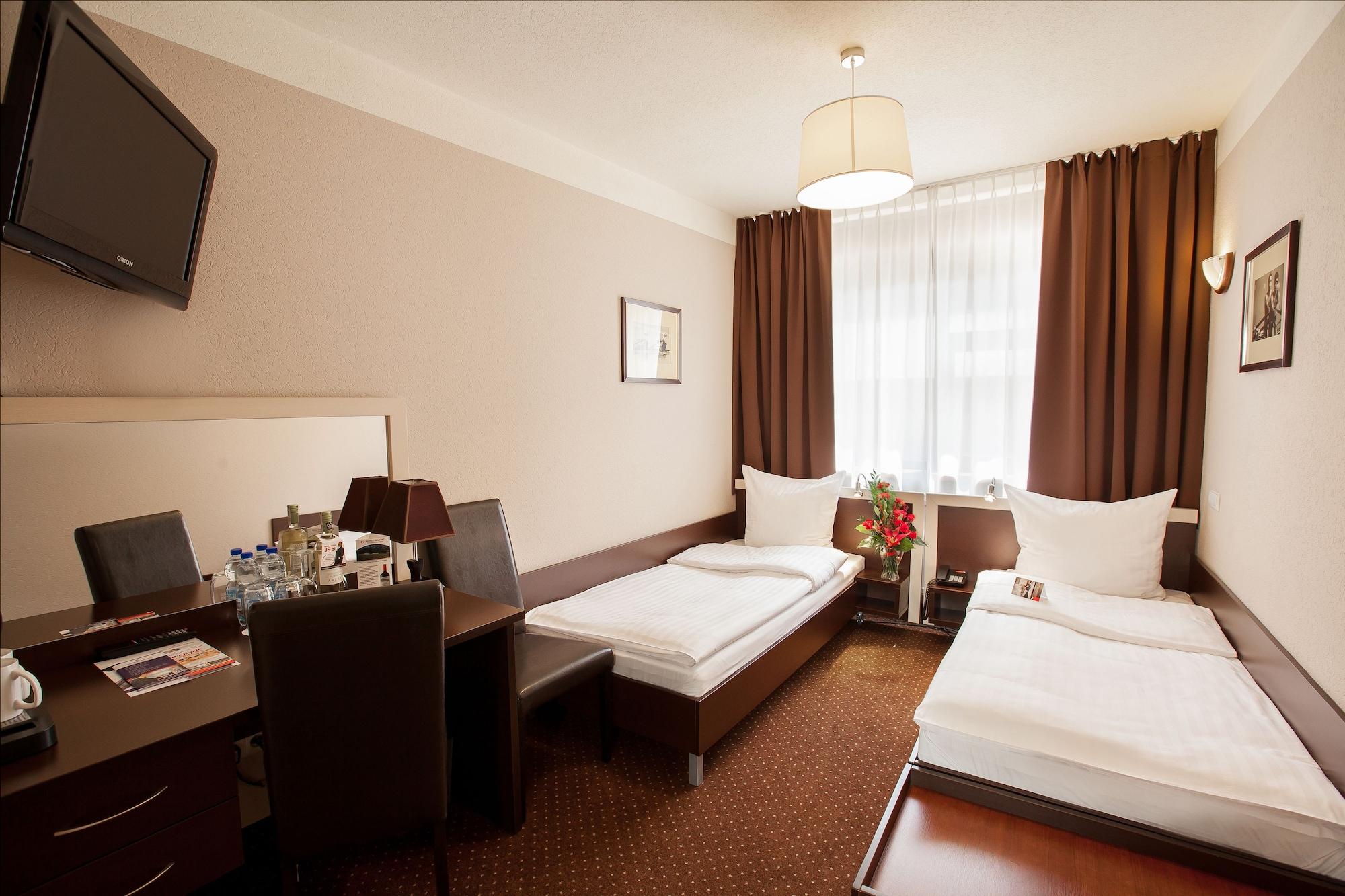 Hotel Diament Spodek Kattowitz Exterior foto