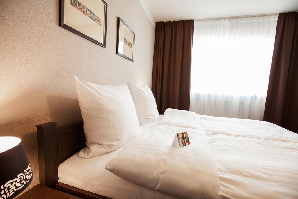 Hotel Diament Spodek Kattowitz Exterior foto