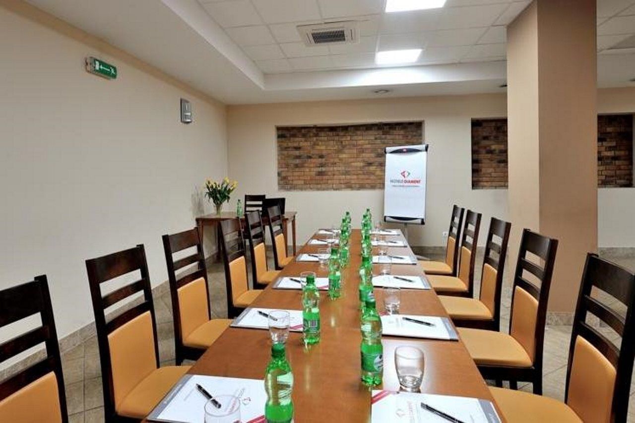 Hotel Diament Spodek Kattowitz Exterior foto